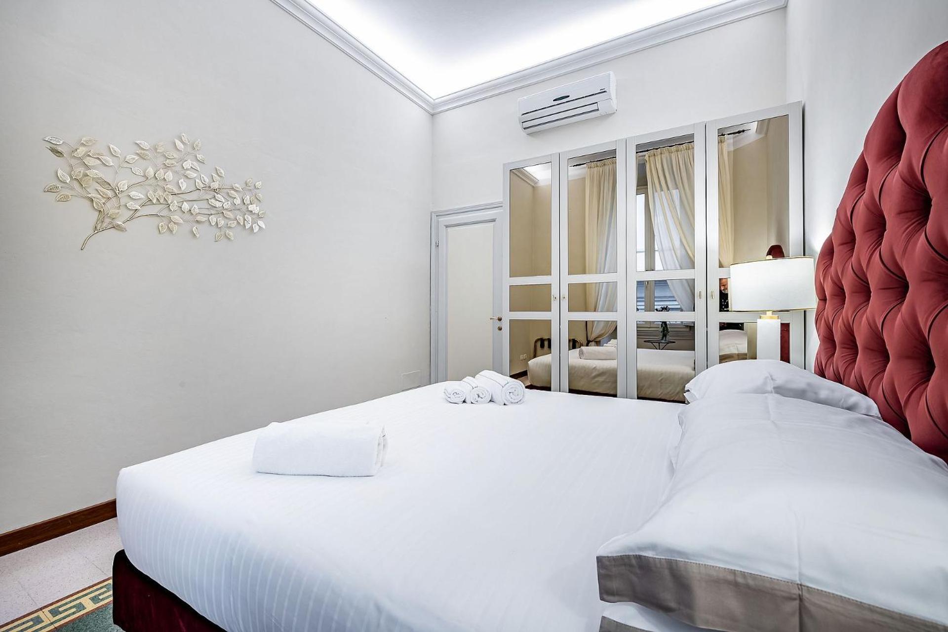 Three Via Roma Apartamento Florencia